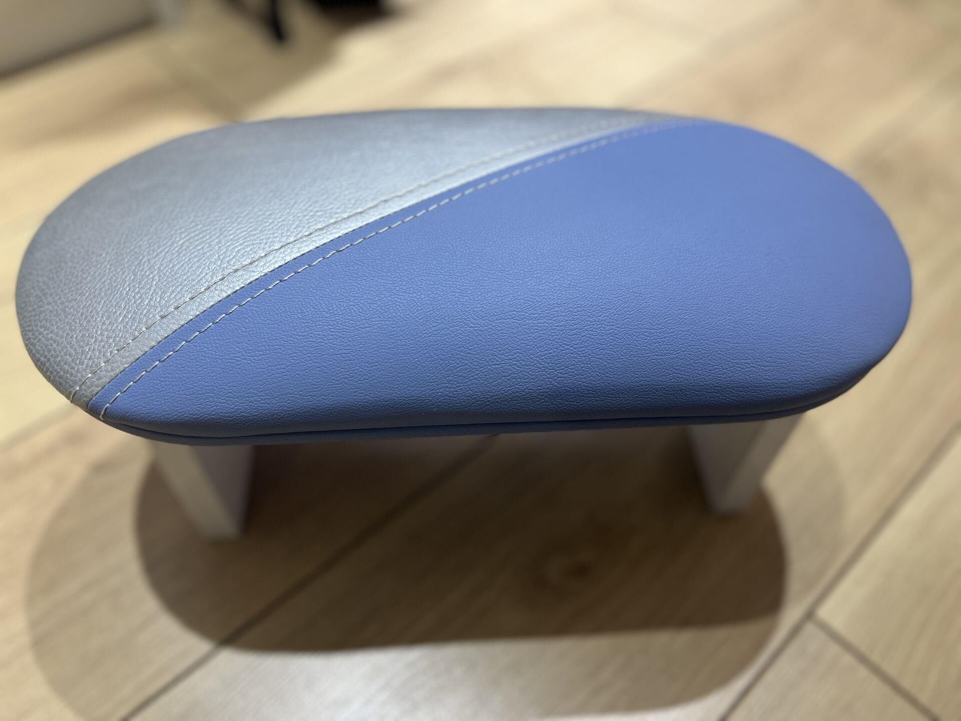 GALA MANİKÜR SEHPASI TASARIM ÇİFT RENKLİ