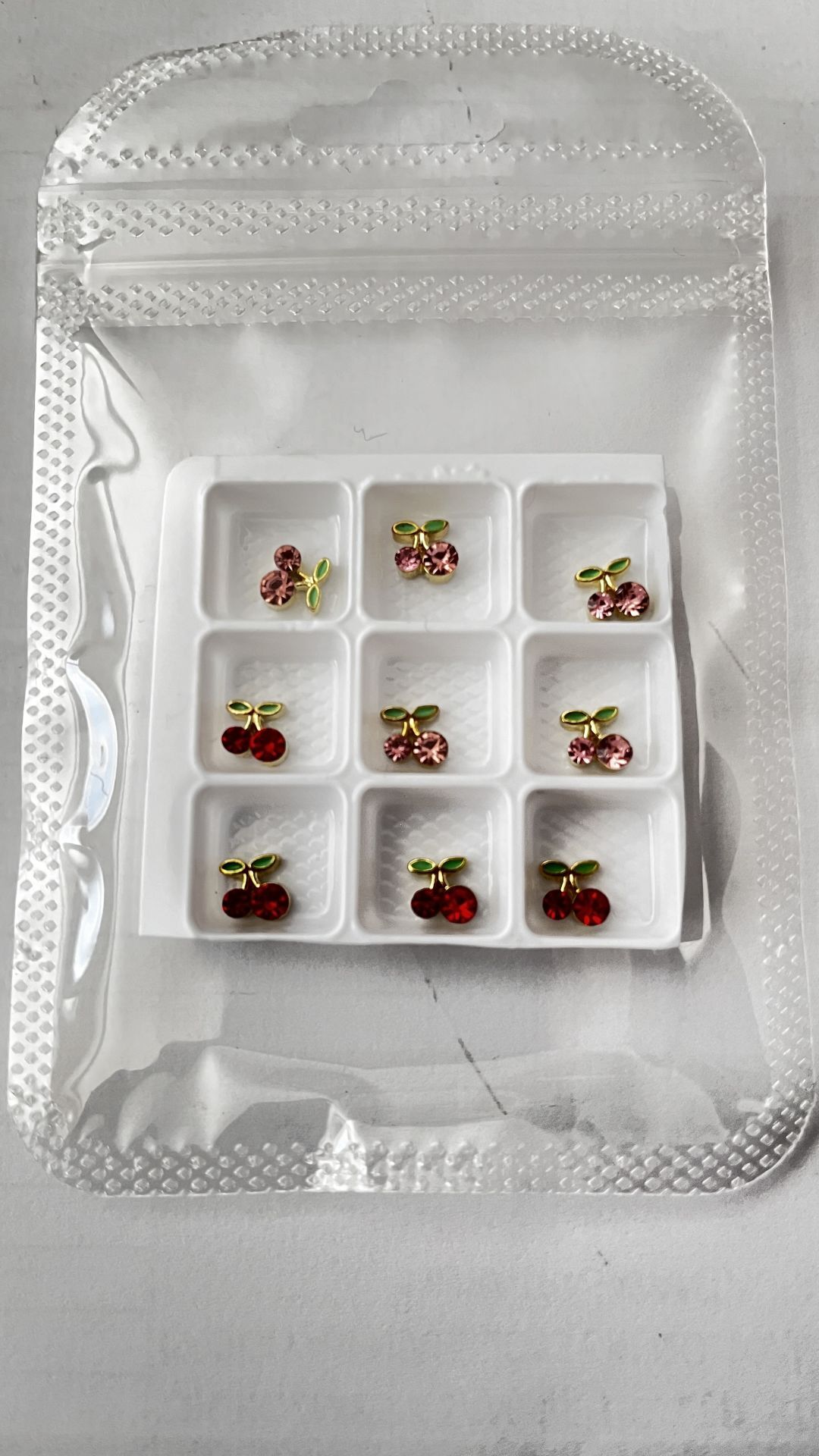 TIRNAK ÜSTÜ 3D ÇARM SÜS NO:9