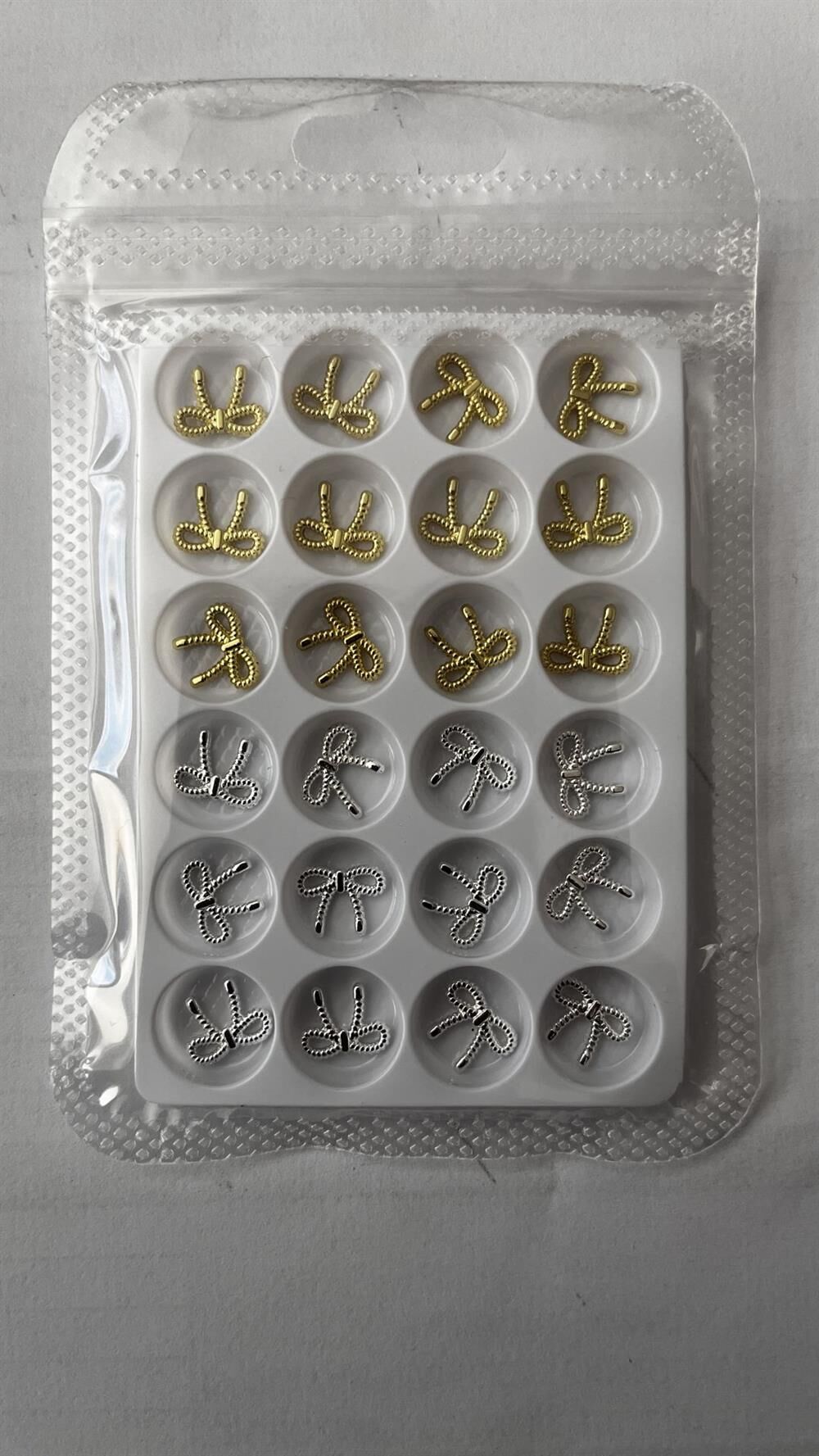 TIRNAK ÜSTÜ 3D ÇARM SÜS NO:10